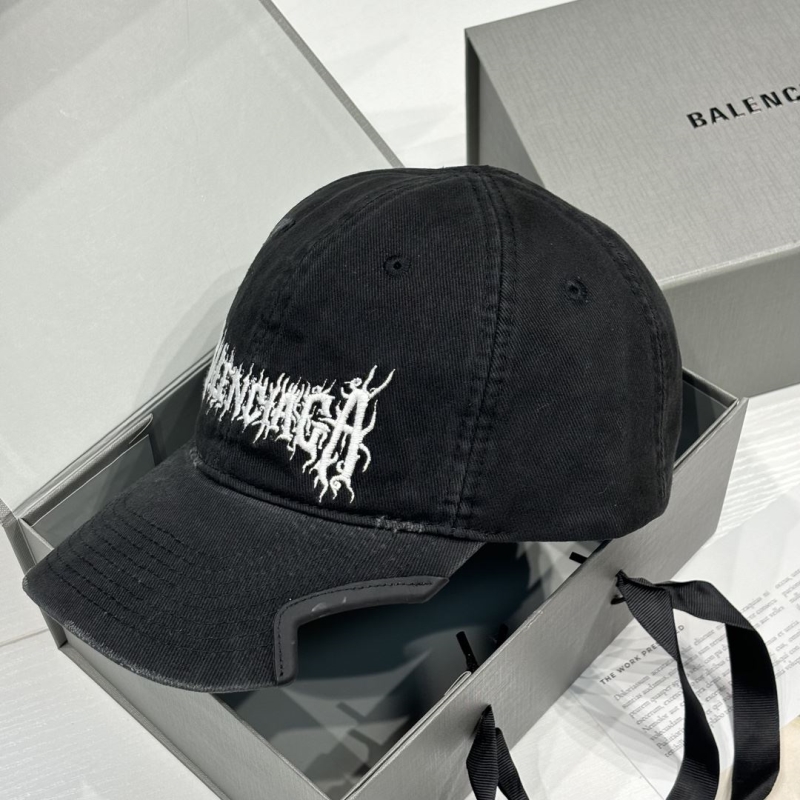 BALENCIAGA